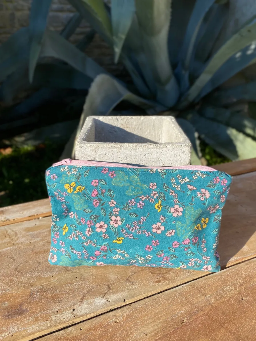 Cheap Pochette Alice fermeture éclair imprimé fleuri en Coton Biologique GOTS - Cousu à la main à l'Ile d'Oléron (France) ecoresponsable Petite Maroquinerie